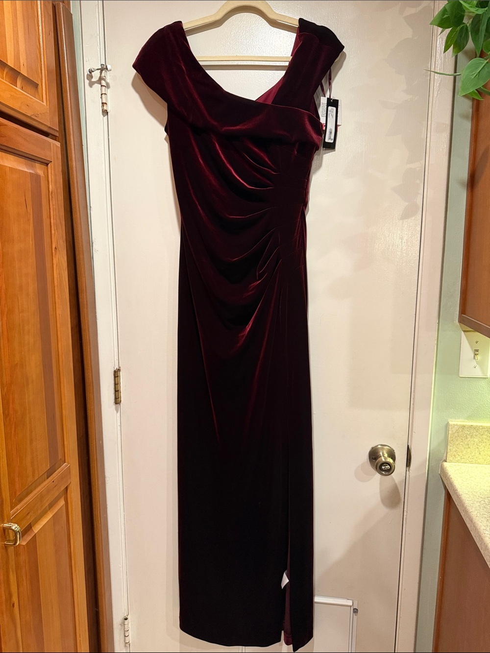 Xscape Katrina Velvet Asymmetrical Neckline Cap Sleeve Floor Length Dress - 8